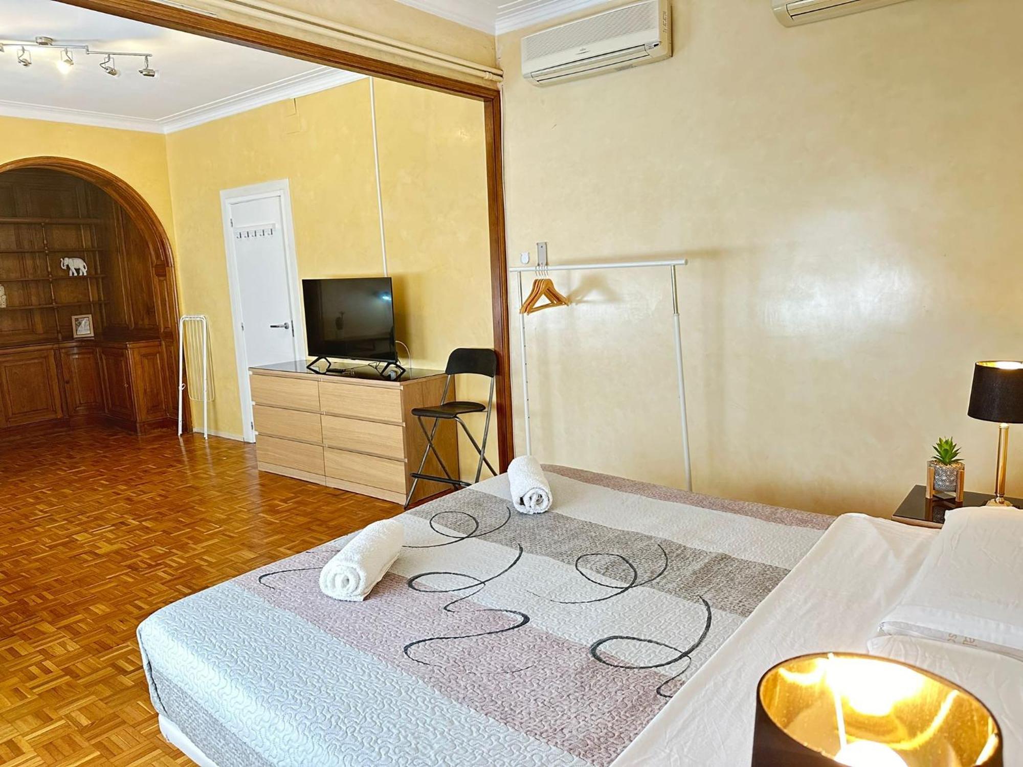 Rooms Villaroel Barcelona Luaran gambar