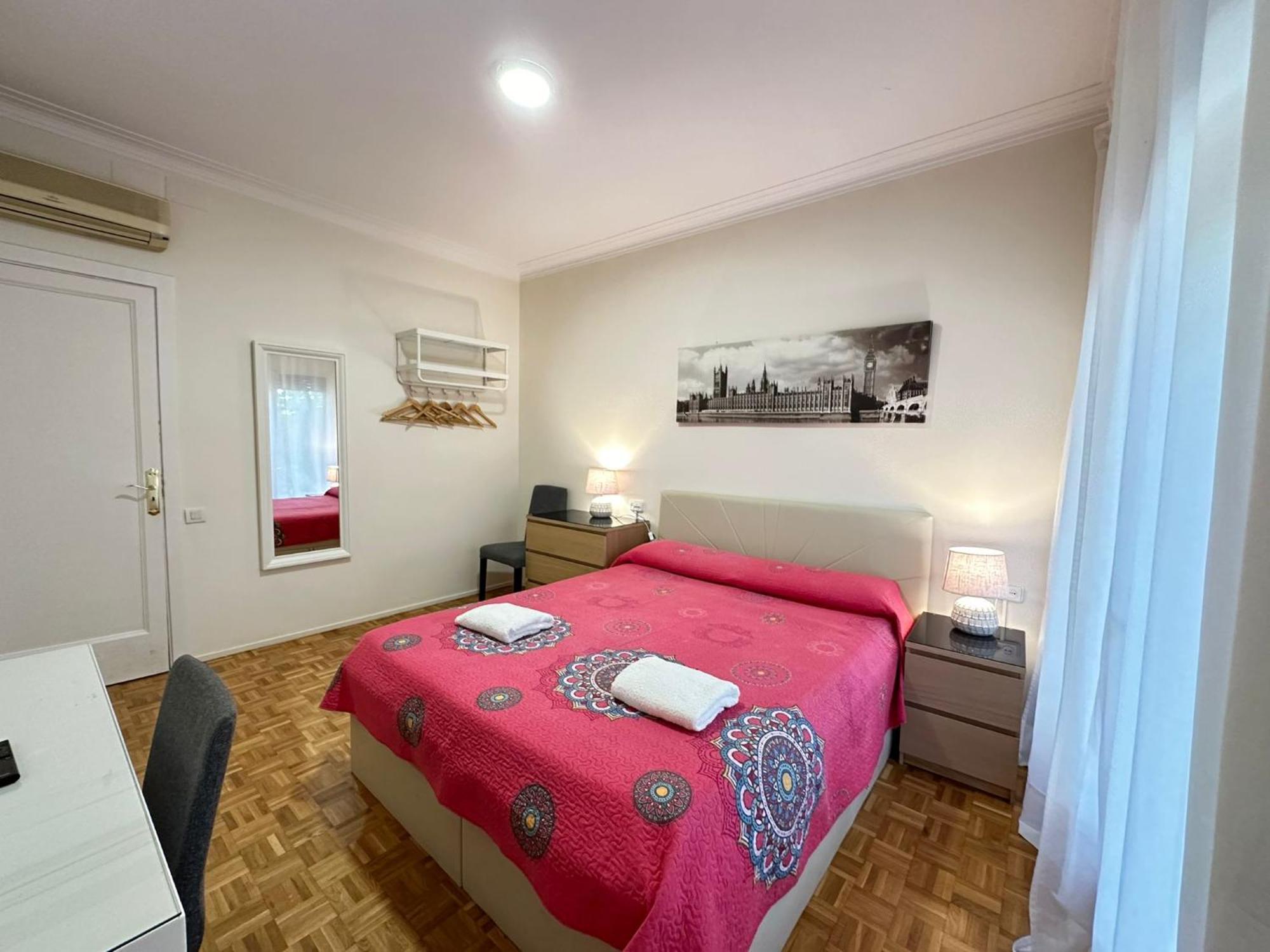 Rooms Villaroel Barcelona Luaran gambar